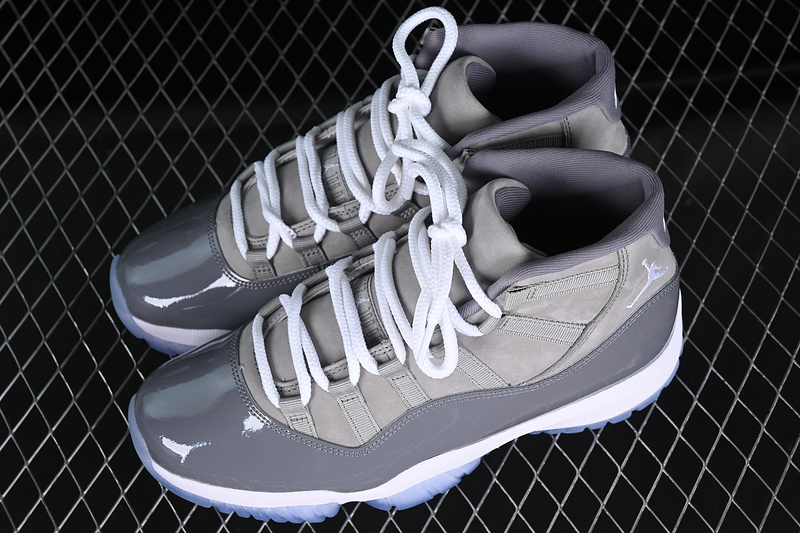 AIR JORDAN 11 GREY