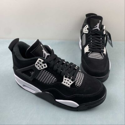 AJ4 BLACK/WHITE