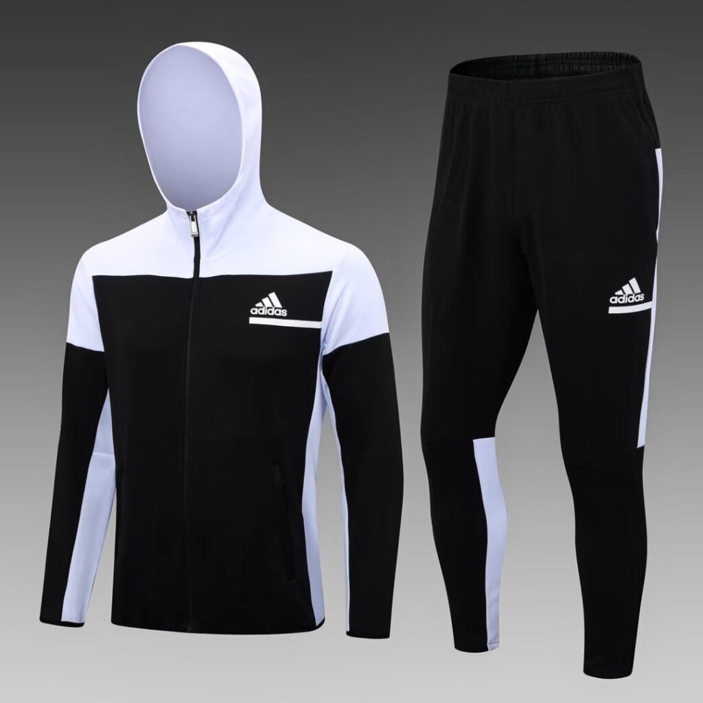 CHANDAL ADIDAS CAPUCHA