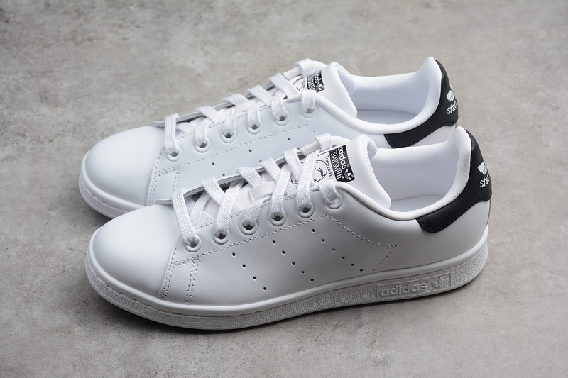 STAN SMITH BLACK