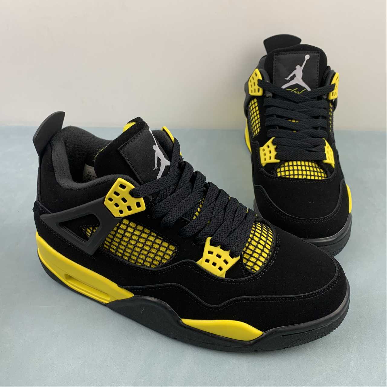 AJ4 BLACK/YELLOW