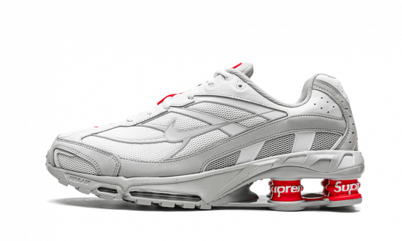 NIKE SHOX